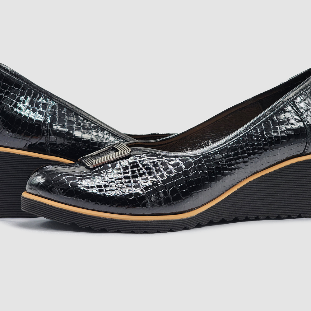 
                  
                    Women's AGA Stella Leather Wedge Pump Shoes - Shiny Crocodile/Black
                  
                